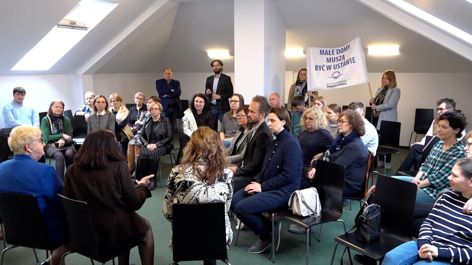 Konferencja w sprawie małych domów dla dorosłych osób z autyzmem 