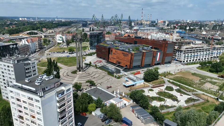 Podpisanie umowy między ECS a Fundacją Muru Berlińskiego