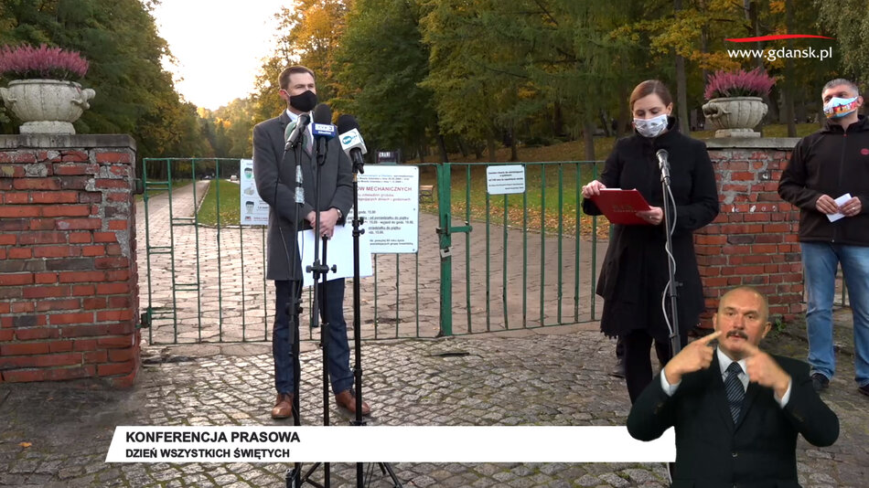Dzień Wszystkich Świętych - konferencja prasowa